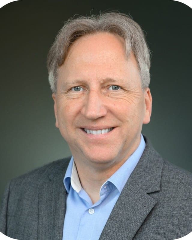 Prof. Dr. Hernádi István